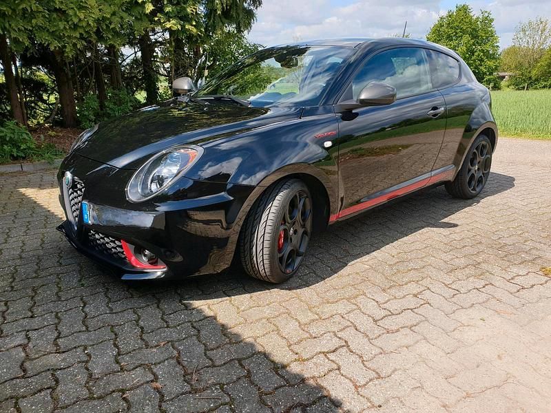 Schwarz Gebraucht 2018 Alfa Romeo MiTo Veloce Kleinwagen | 16.999 € - Bild 1/4