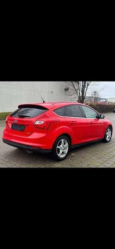 Gebraucht Ford Focus 150 PS (110 kW) 2012 Rot Limousine