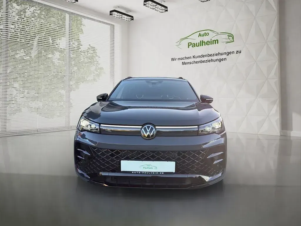 Gebraucht VW Tiguan R 265 PS (194 kW) 2025 Delfingrau SUV