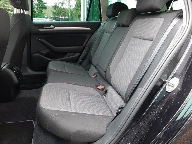 Gebraucht VW Passat Trendline 150 PS (110 kW) 2019 Schwarz metallic Kombi