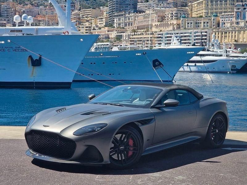 Gebraucht Aston Martin DBS 725 PS (533 kW) 2021 Grau