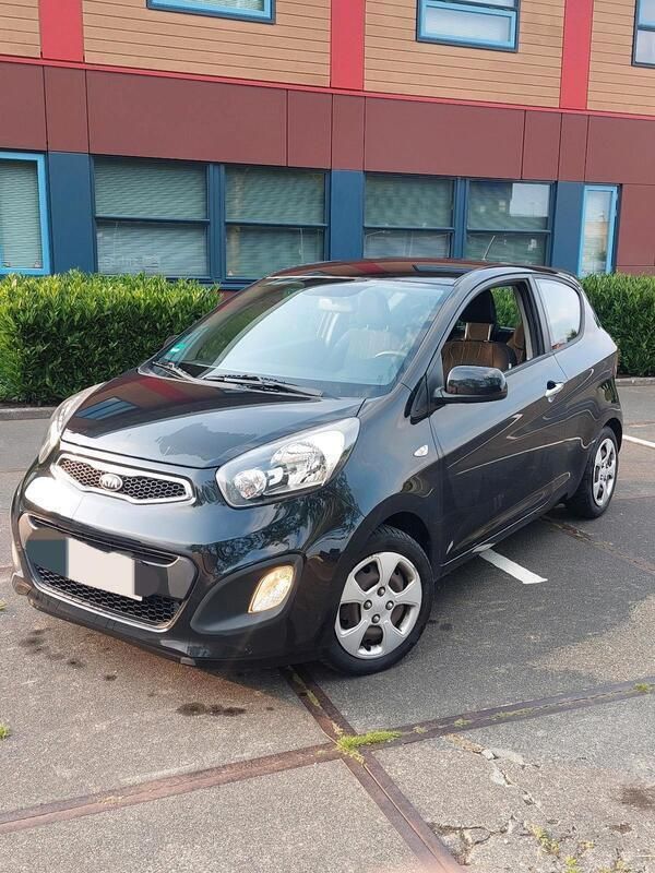 Schwarz Gebraucht 2015 Kia Picanto FIFA World Cup Edition Kleinwagen | 4.299 € (Fairer Preis) - Bild 1/4