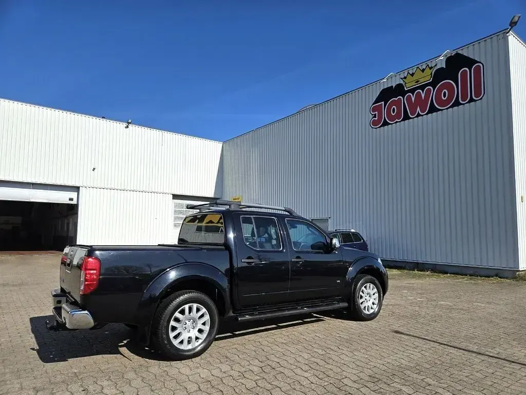 Gebraucht Nissan Navara 231 PS (169 kW) 2011 Schwarz Pickup