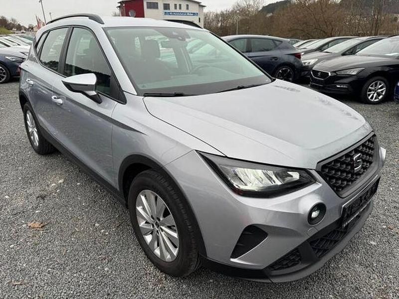 Silber Gebraucht 2023 Seat Arona Style SUV | 15.699 € (Guter Preis) - Bild 1/4
