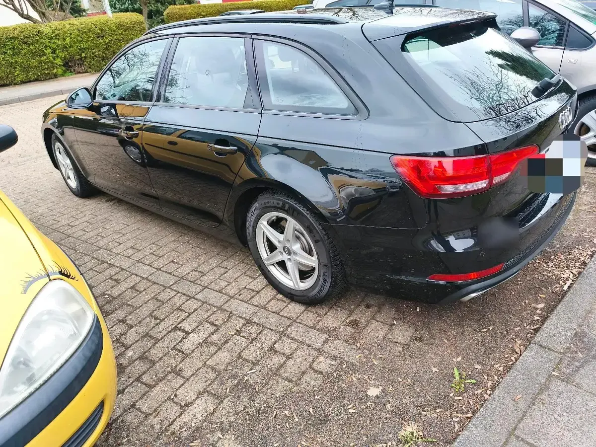 Gebraucht Audi A4 150 PS (110 kW) 2019 Schwarz Kombi