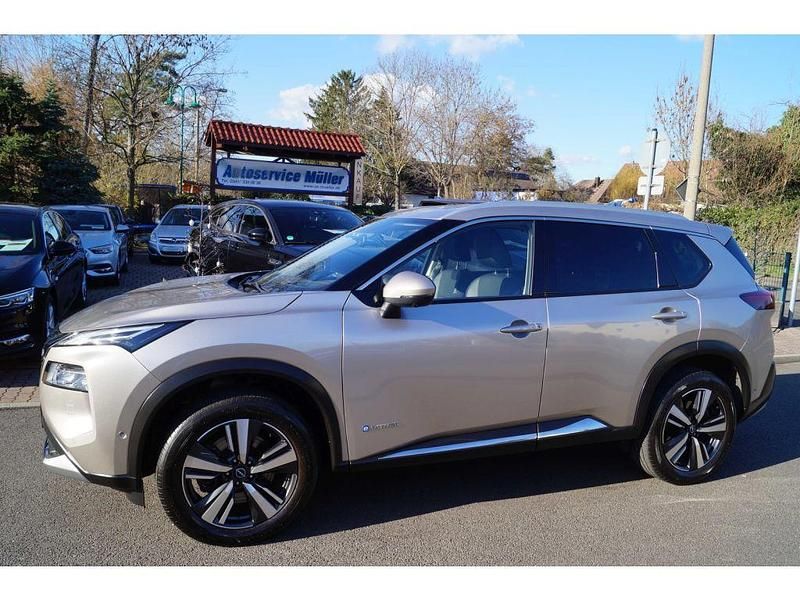 Gebraucht Nissan X-Trail 213 PS (156 kW) 2022 Champagne siler (metallic) SUV