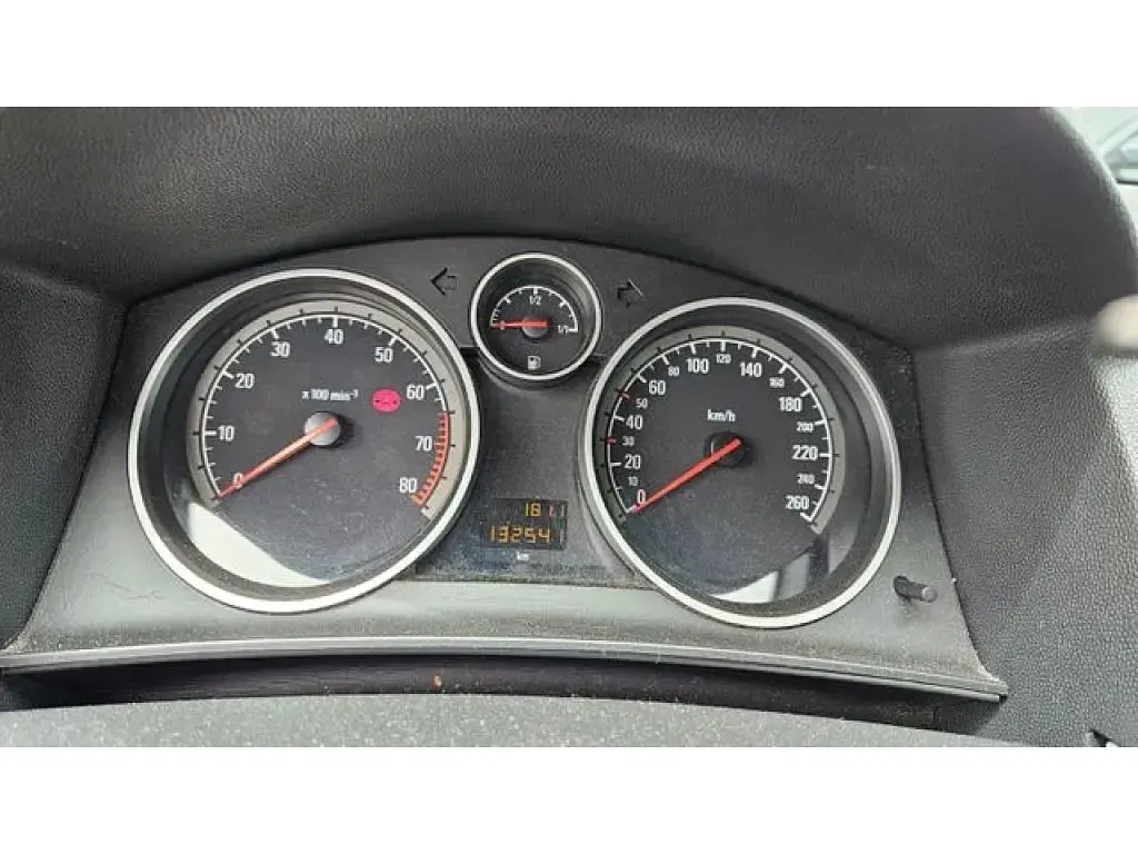 Gebraucht Opel Astra Cabriolet Cosmo 140 PS (102 kW) 2006 Pannacotta m2 (metallic) Cabrio