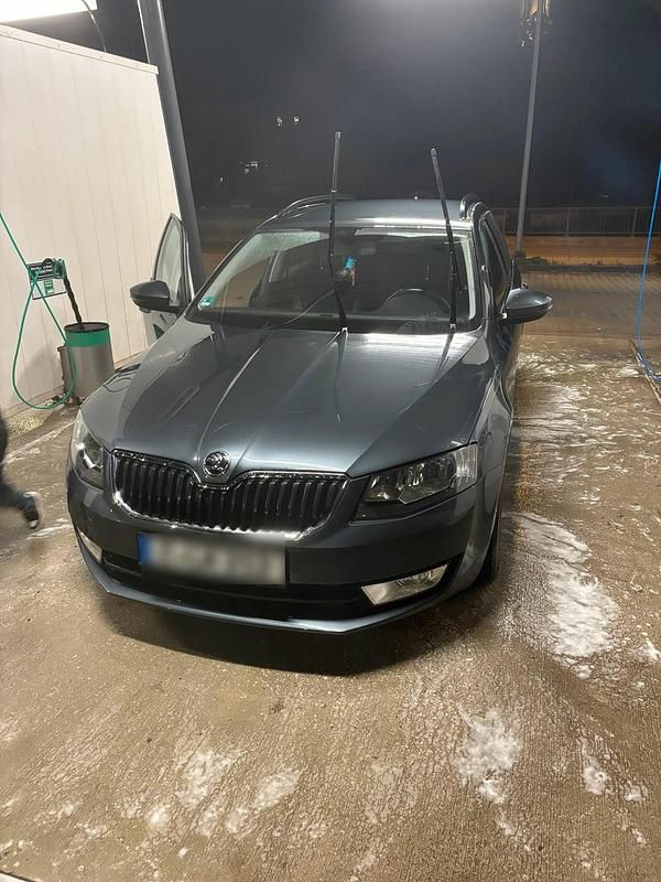 Gebraucht Skoda Octavia 150 PS (110 kW) 2016 Grau Kleinwagen
