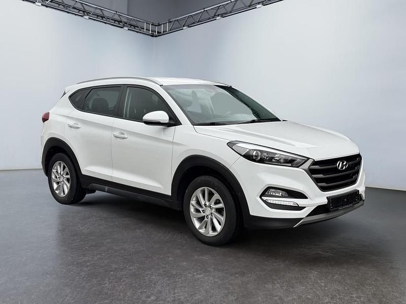 Weiß Gebraucht 2018 Hyundai Tucson SUV | 13.900 € (Guter Preis) - Bild 1/4