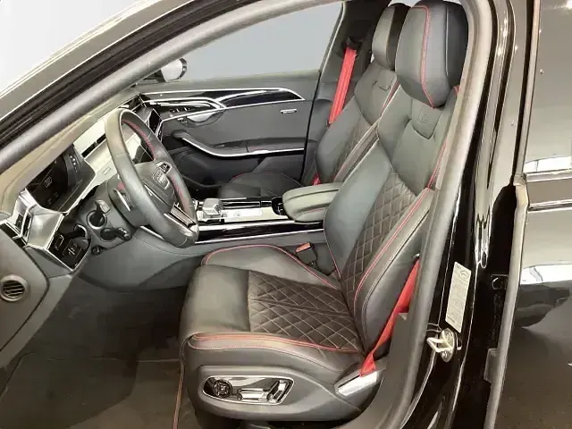 Gebraucht Audi S8 Ambiente 571 PS (419 kW) 2022 Schwarz Limousine
