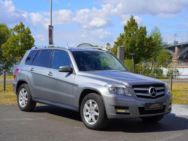 Grau Gebraucht 2010 Mercedes GLK350 Sport SUV | 6.995 € (Teuer) - Bild 1/4