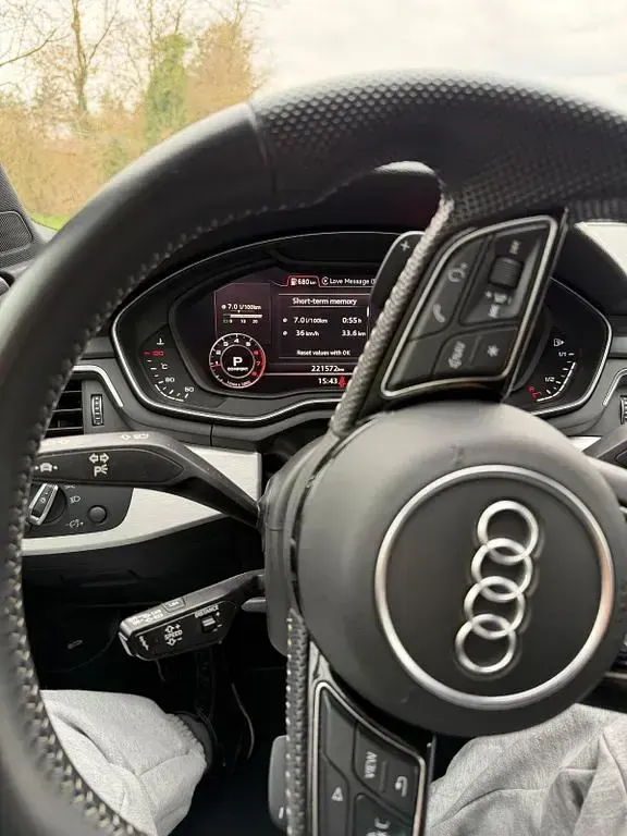 Gebraucht Audi A5 Sportback Design 190 PS (139 kW) 2019 Weiß Kleinwagen