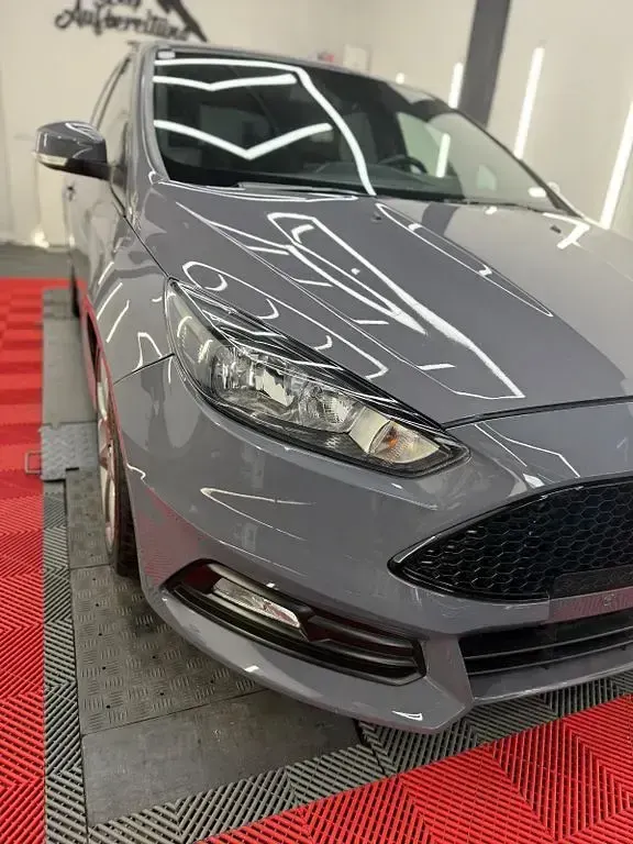 Używany Ford Focus ST 185 KM (136 kW) 2016 Szary Sedan/Limuzyna
