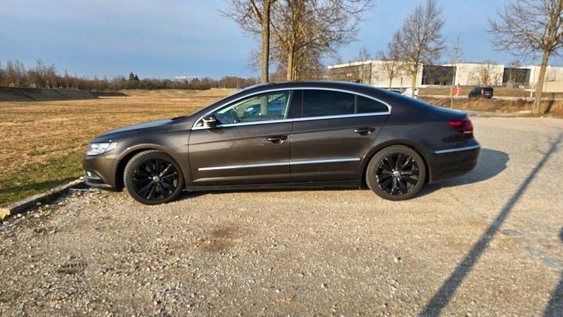 Gebraucht VW CC 140 PS (102 kW) 2012 Braun Limousine
