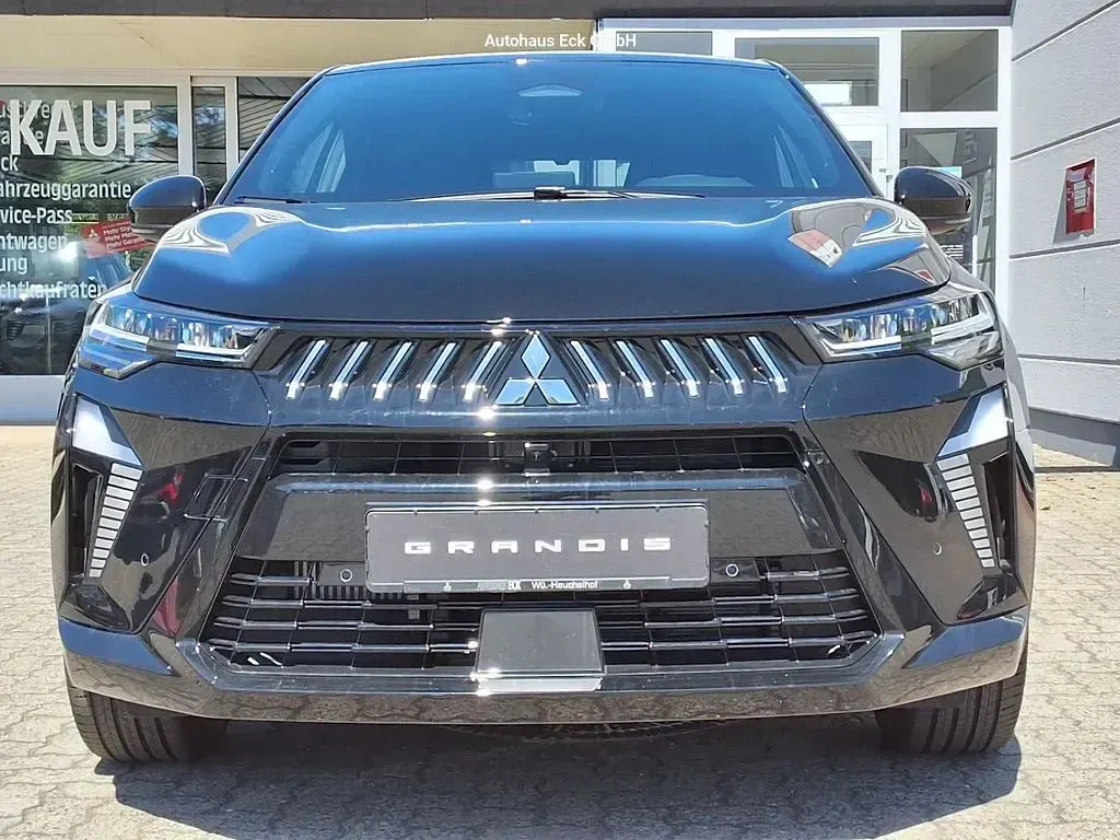 Neu Mitsubishi Grandis Edition 141 PS (103 kW) 2026 Schwarz SUV