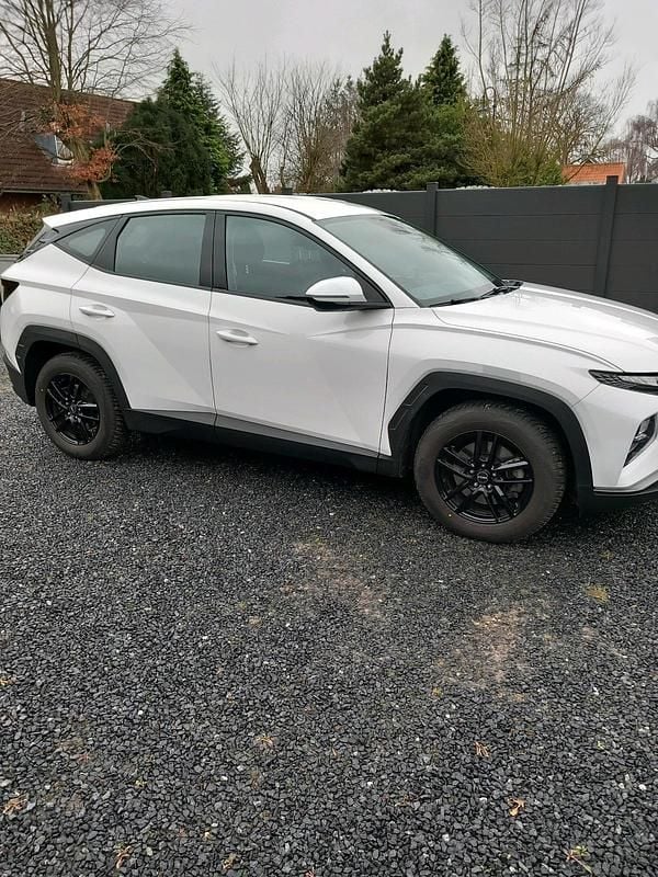 Weiß Gebraucht 2024 Hyundai Tucson SUV | 23.990 € (Superpreis) - Bild 1/4