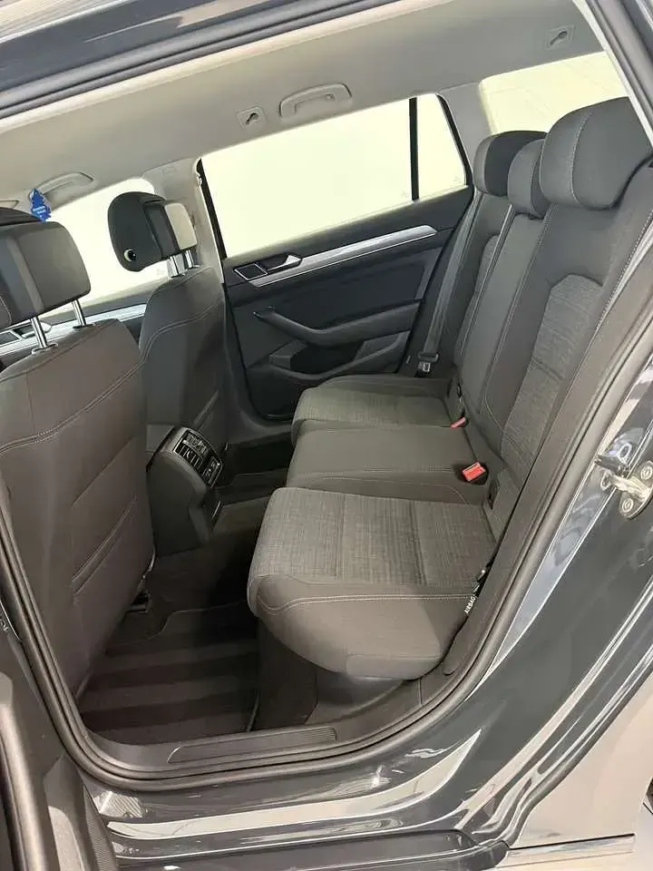 Gebraucht VW Passat Trendline 190 PS (139 kW) 2019 Schwarz Limousine