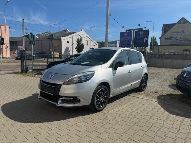 Grau Gebraucht 2013 Renault Scénic III Bose Edition Van / Kleinbus | 3.999 € (Superpreis) - Bild 1/4