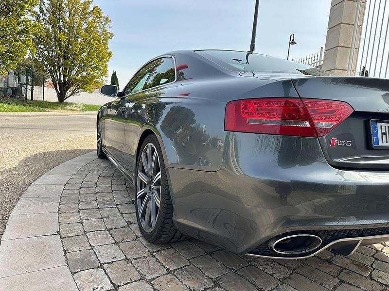 Gebraucht Audi RS5 Sport 450 PS (330 kW) 2010 Grau Coupé