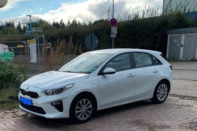 Gebraucht Kia Ceed 99 PS (72 kW) 2019 Weiß Kleinwagen