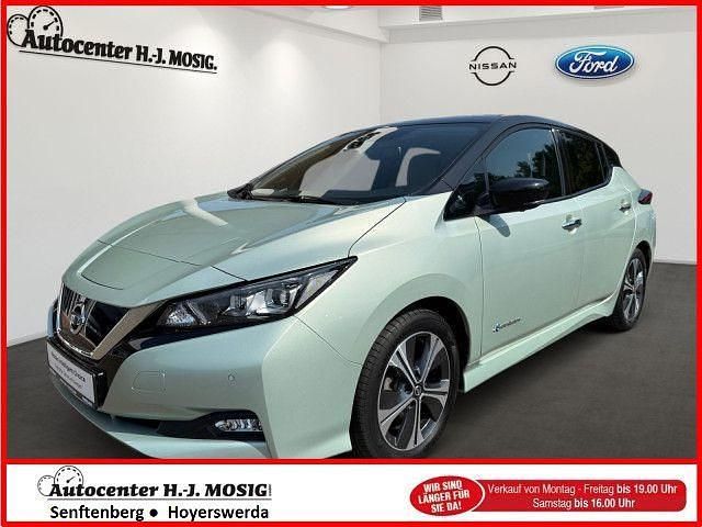 Silber beige Gebraucht 2020 Nissan Leaf Tekna Kleinwagen | 16.995 € (Teuer) - Bild 1/4