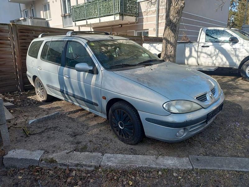 Gebraucht Renault Mégane II Dynamique 107 PS (78 kW) 2002 Grün Limousine