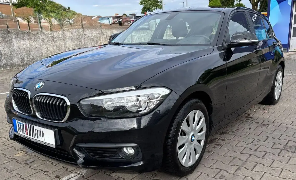Gebraucht BMW 116 Advantage 109 PS (80 kW) 2015 Schwarz Kleinwagen
