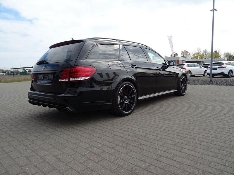 Gebraucht Mercedes E63 AMG AMG 558 PS (410 kW) 2015 Schwarz Limousine