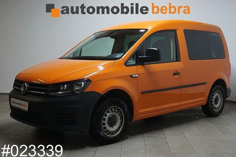Second-hand VW Caddy 102 CP (75 kW) 2018 Portocaliu Monovolum