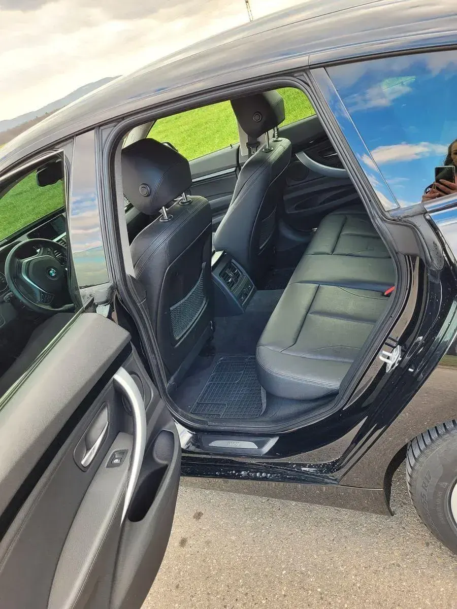 Gebraucht BMW 335 Sport Line 306 PS (225 kW) 2013 Schwarz Limousine