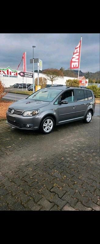 Gebraucht VW Touran Match 105 PS (77 kW) 2012 Silber Van / Kleinbus