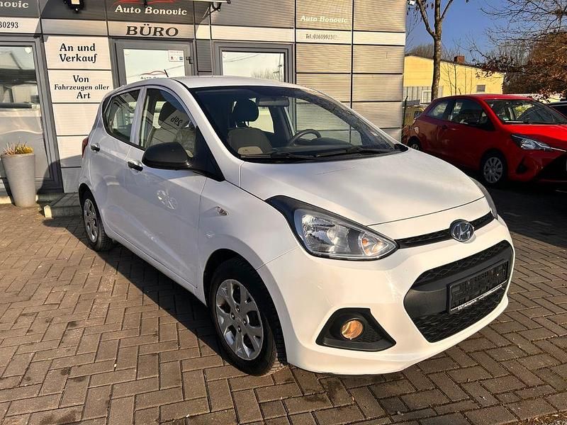 Gebraucht Hyundai i10 Basis 67 PS (49 kW) 2016 Weiß Kleinwagen