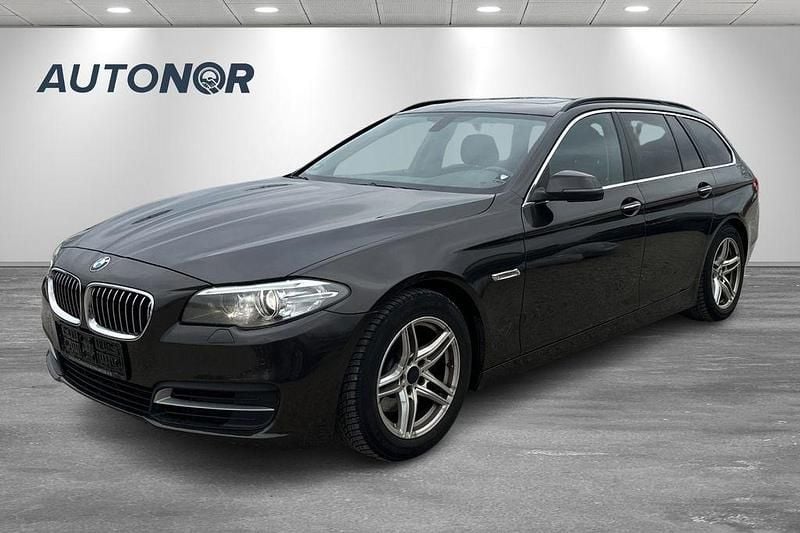 Gebraucht BMW 520 Performance 190 PS (139 kW) 2015 Schwarz Limousine