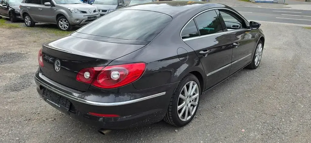 Gebraucht VW Passat Basis 170 PS (125 kW) 2011 Limousine