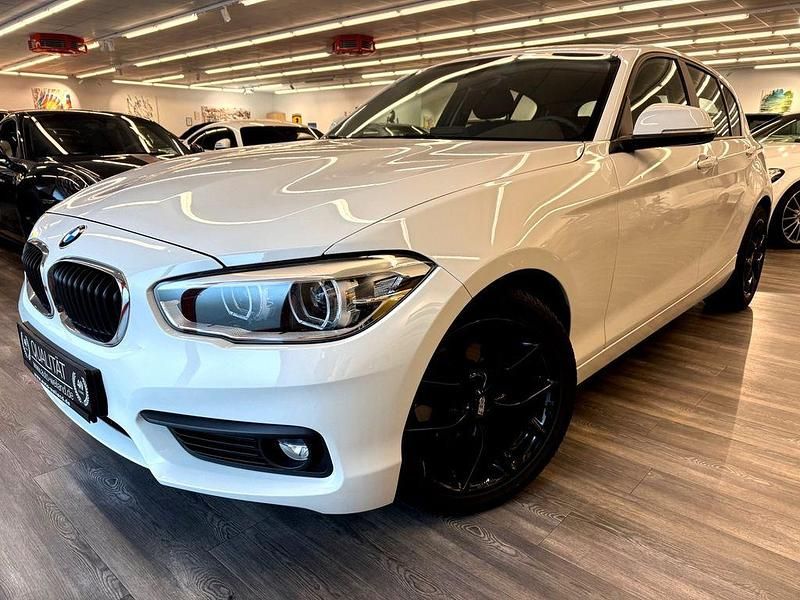 Weiß Gebraucht 2018 BMW 118 Kleinwagen | 12.850 € (Fairer Preis) - Bild 1/4