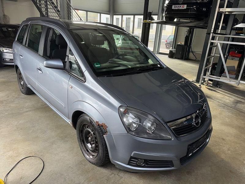 Gebraucht Opel Zafira Edition 140 PS (102 kW) 2006 Silber Van / Kleinbus
