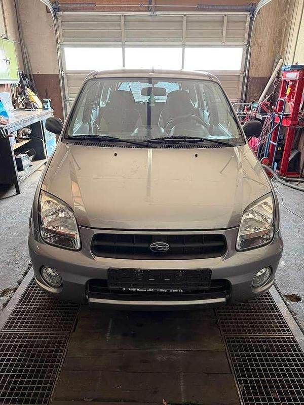 Gebraucht Subaru Justy 94 PS (69 kW) 2003 Silber Kleinwagen