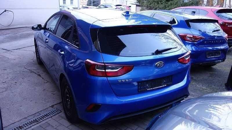 Gebraucht Kia Ceed Edition 7 99 PS (72 kW) 2018 Blau Kleinwagen