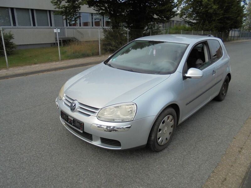 Silber Gebraucht 2005 VW Golf V Trendline Limousine | 1.490 € (Guter Preis) - Bild 1/4
