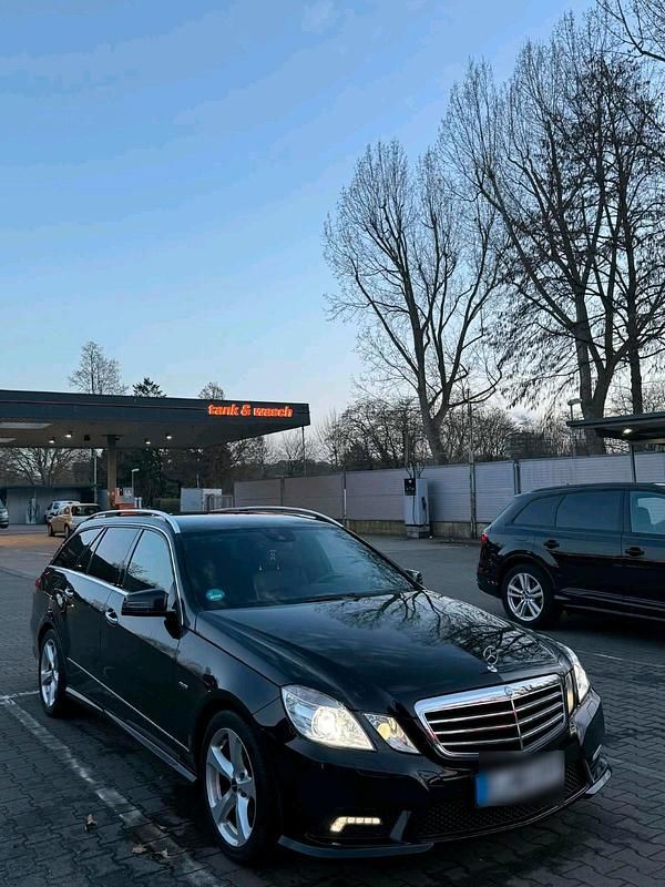 Gebraucht Mercedes E350 AMG 265 PS (194 kW) 2010 Schwarz Kombi
