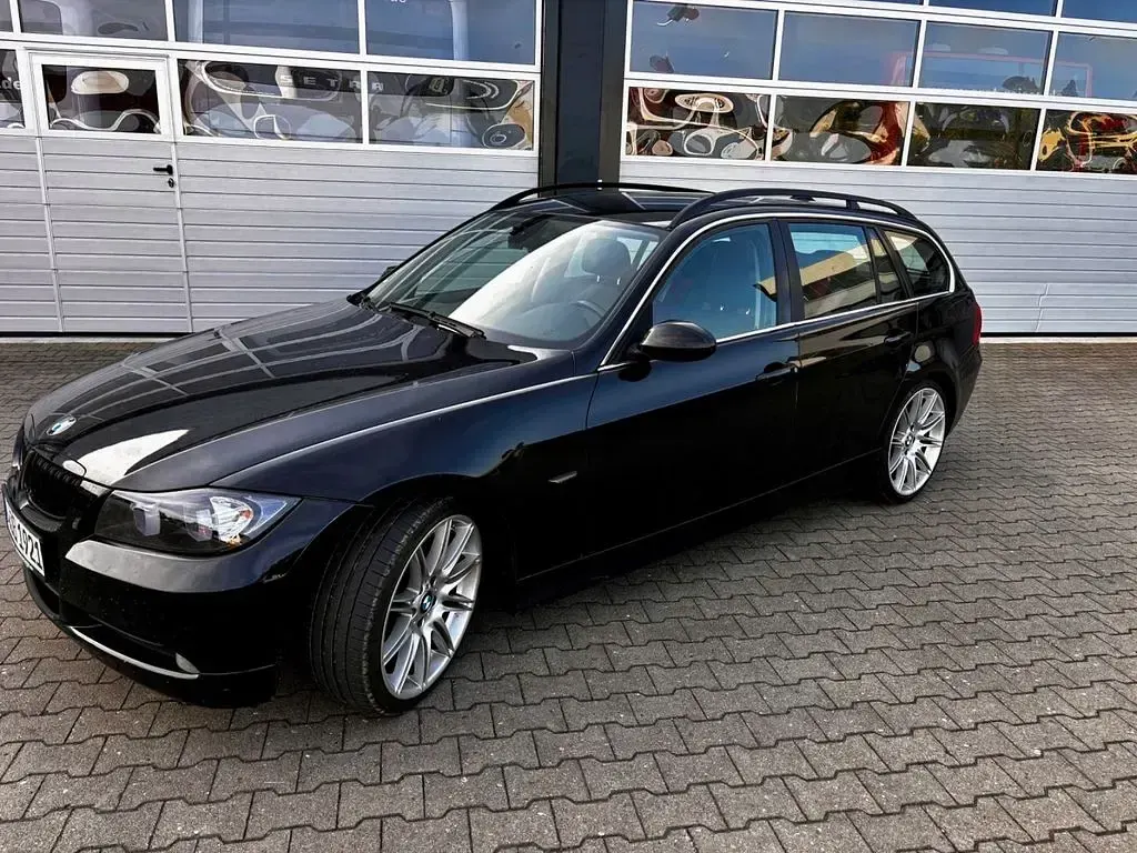 Gebraucht BMW 325 Performance 197 PS (144 kW) 2008 Schwarz Kombi
