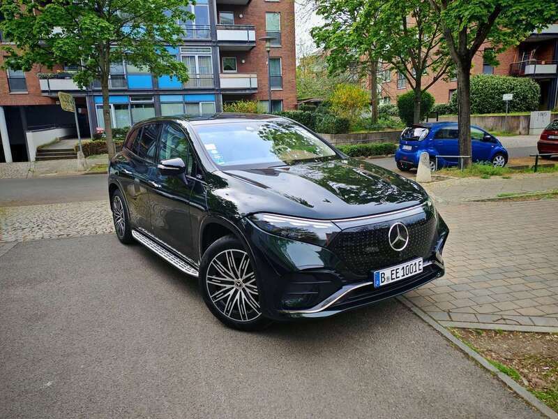Grün Gebraucht 2023 Mercedes EQS450+ Advanced Plus SUV | 95.000 € - Bild 1/4