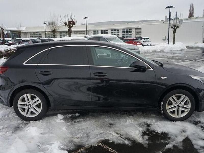 Gebraucht Kia Ceed Vision 140 PS (102 kW) 2020 Schwarz Kleinwagen