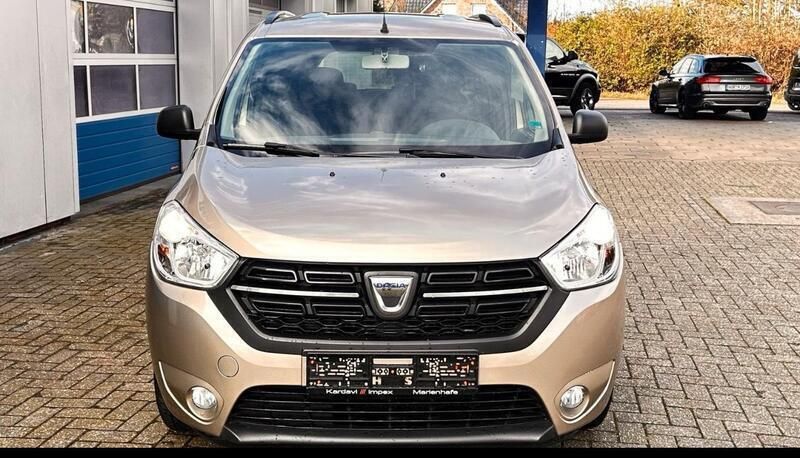 Gold Gebraucht 2019 Dacia Lodgy Van / Kleinbus | 7.999 € (Superpreis) - Bild 1/4