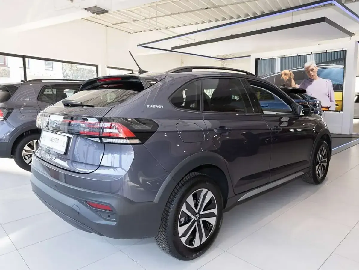 Neu VW Taigo 116 PS (85 kW) 2026 Grau SUV