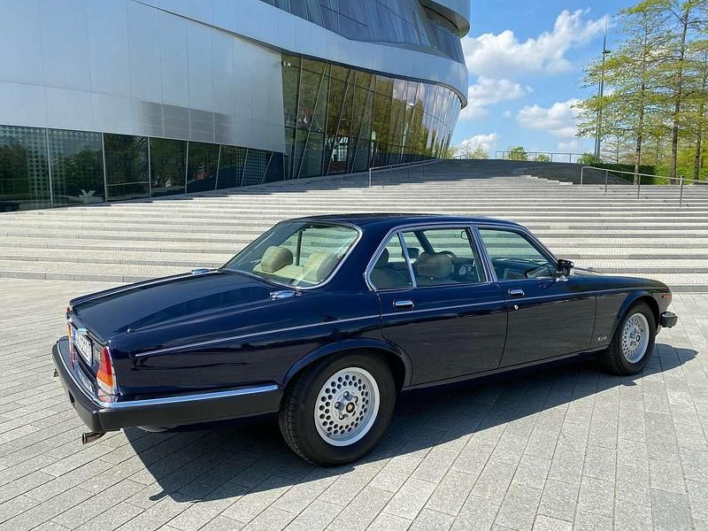 Gebraucht Jaguar XJ 264 PS (194 kW) 1991 Blau Limousine