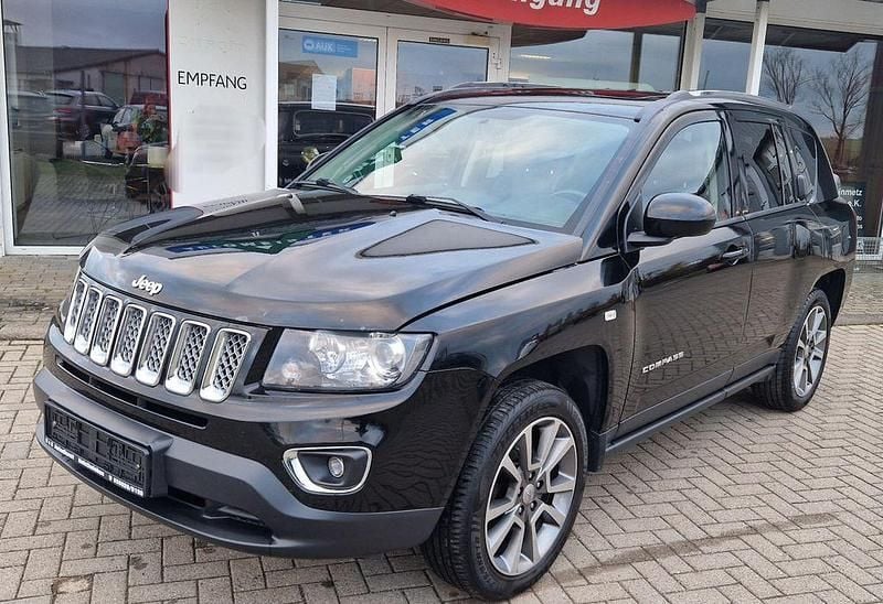 Black clear coat Gebraucht 2015 Jeep Compass Limited SUV | 11.290 € (Fairer Preis) - Bild 1/4