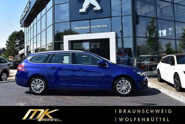 Gebraucht Peugeot 308 SW Allure 131 PS (96 kW) 2019 Blau Kombi