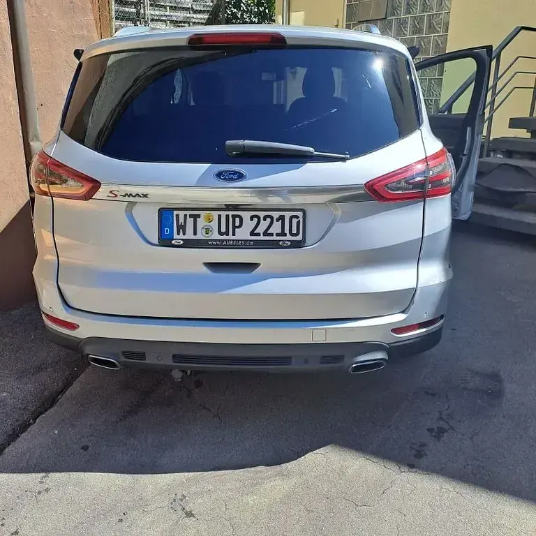 Gebraucht Ford S-MAX Business Edition 190 PS (139 kW) 2019 Silber Van / Kleinbus
