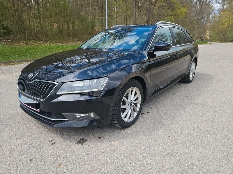 Gebraucht Skoda Superb 150 PS (110 kW) 2016 Schwarz Kombi